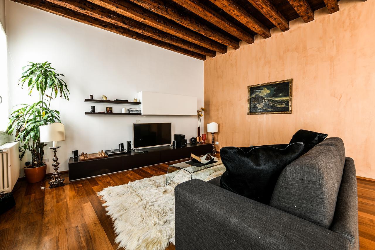 Frari Luxury Apartment Венеция Екстериор снимка